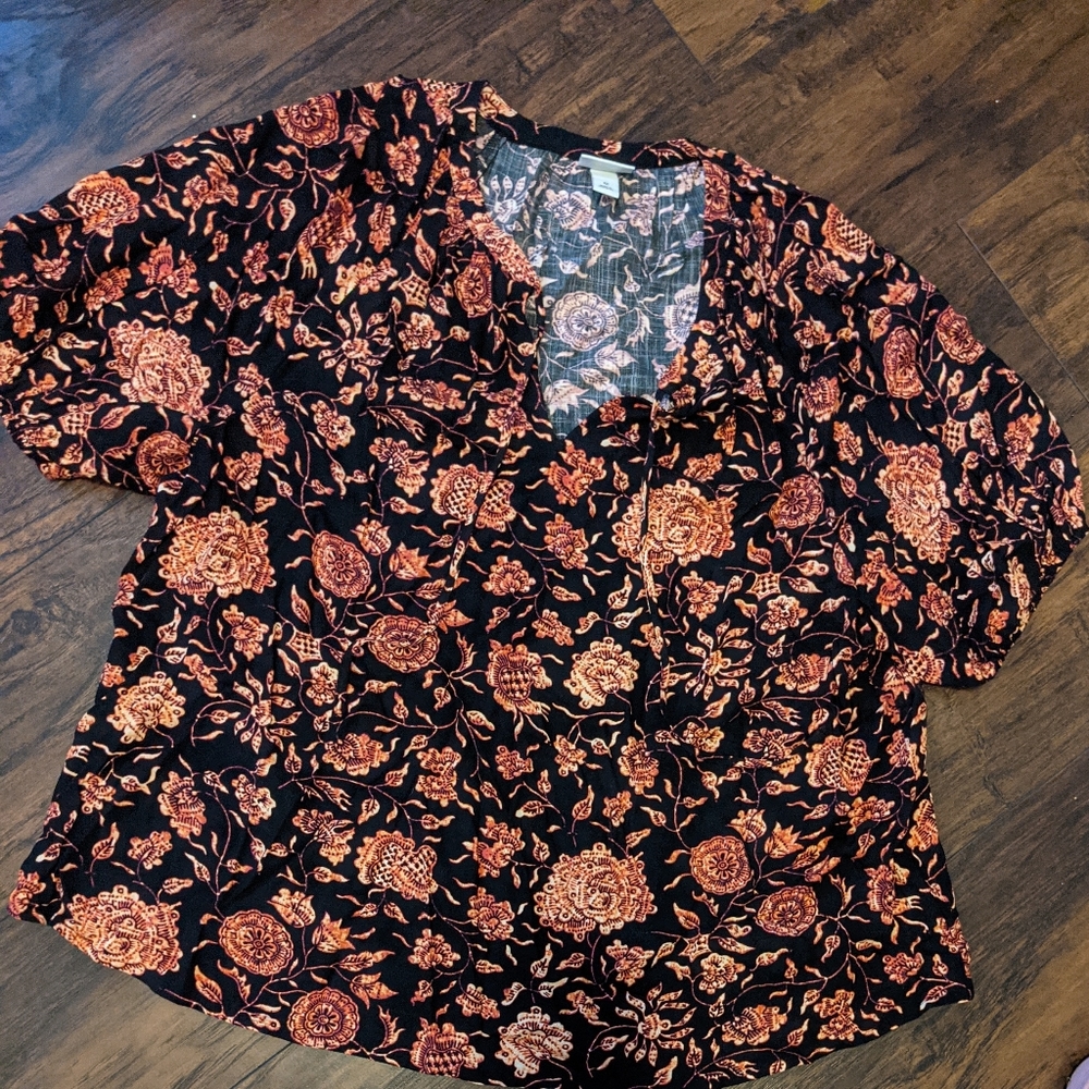 Ava and Viv peasant style top